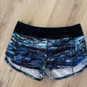 Lululemon, Women's Blue Patterned Shorts